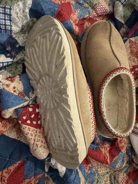 UGG Women's Tasman Slipper Sand Dark Cherry Size 10